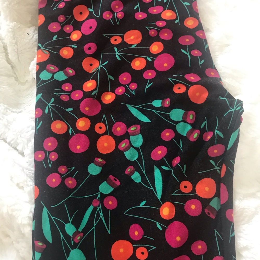 Nwot Lularoe leggings os